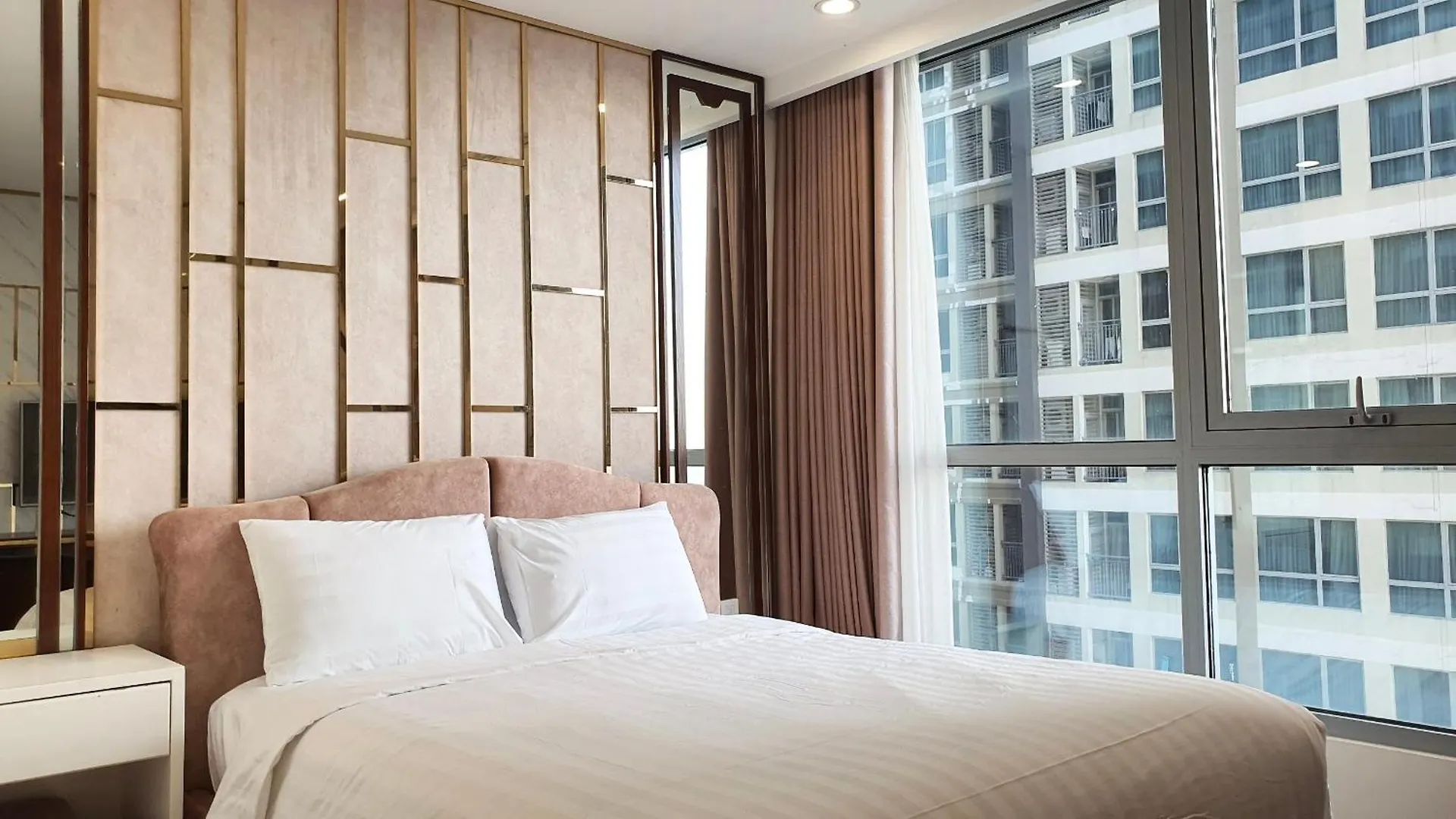 Vinhomes Romantic Apartment Ho Chi Minh